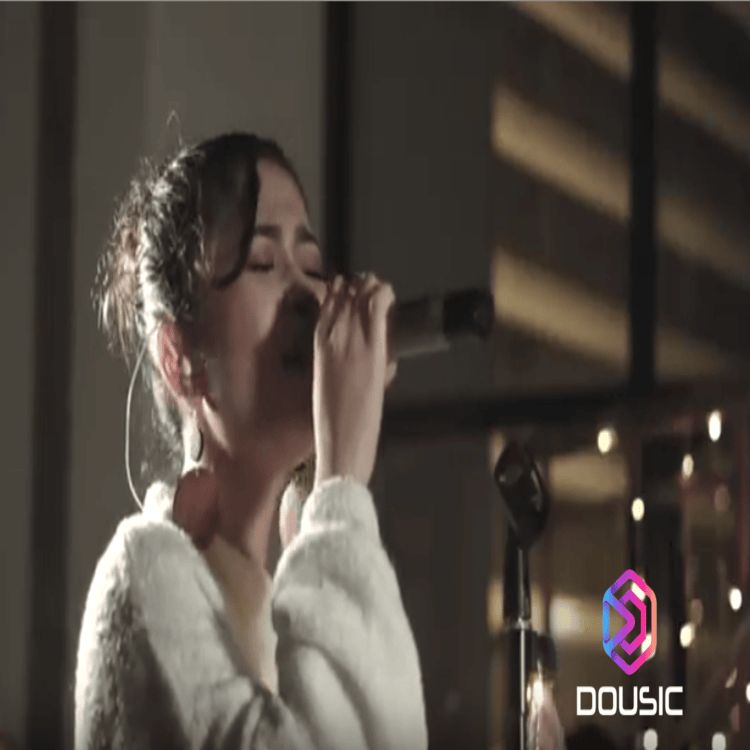 takkan terganti - marcel LIVE cover Della Firdatia